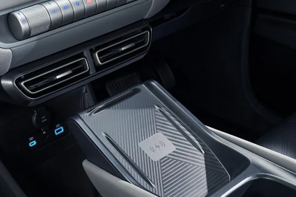 BYD ATTO 1 - Slide 4